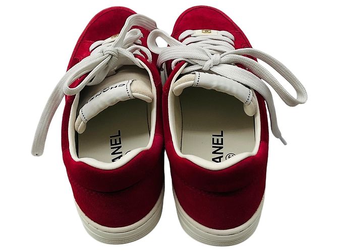 Sneakers basse Chanel in camoscio rosso - vista 4