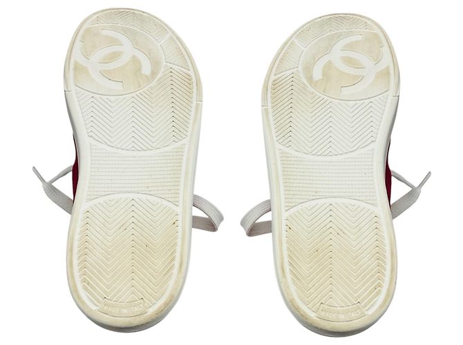 Sneakers basse Chanel in camoscio rosso - vista 5