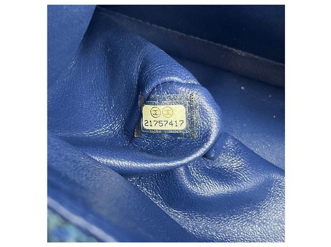 Timeless Borsa a tracolla Chanel 2.55 Reissue matelassé Blu Navy / Marrone - vista 11