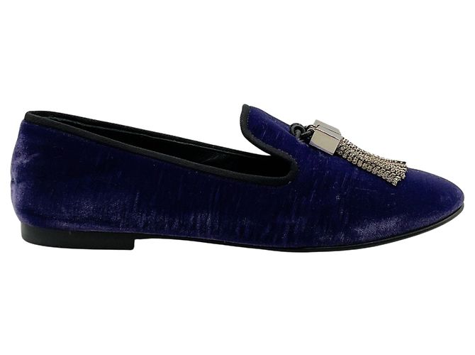 Pantofole smoking Giuseppe Zanotti in velluto cipriato viola con nappe di cristallo - vista 2