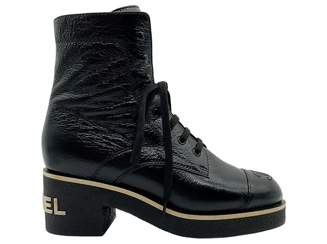Botas de combate con cordones de piel charolada arrugada negra Chanel Negro - vista 2