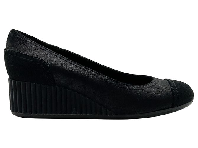 Décolleté wedge Chanel in pelle nera / camoscio Nero - vista 2