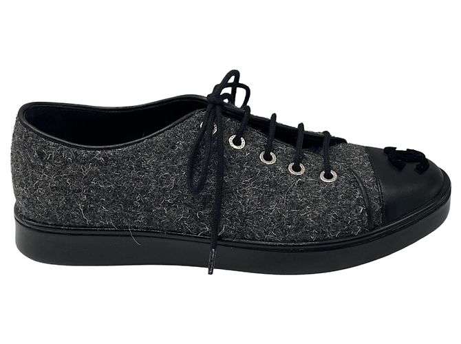 Sneakers basse Chanel Charcoal Grey / Black in tweed e pelle di agnello con logo CC e punta rinforzata Grigio - vista 2