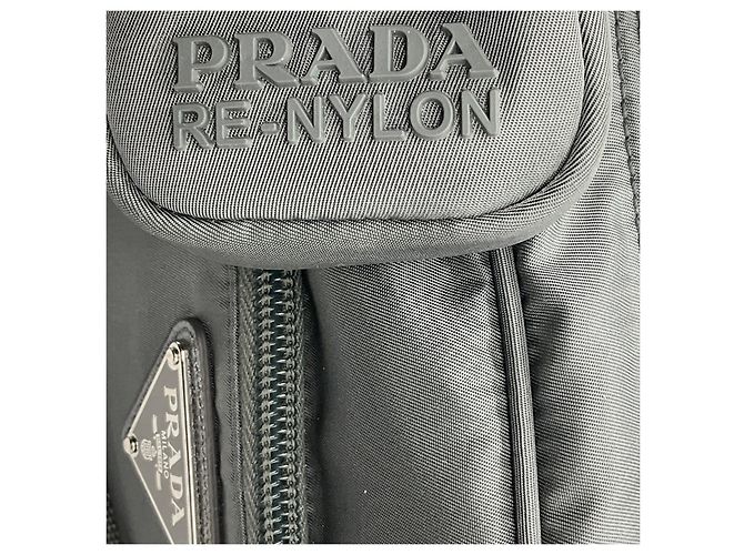 Borsa a tracolla Prada Grey Re-Nylon con pochette Grigio - vista 12