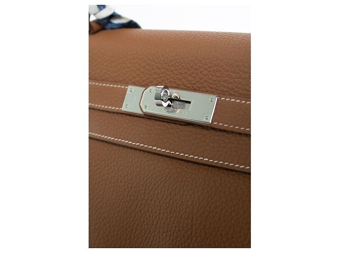Hermès, borsa Kelly 28 retourné gold Marrone D'oro - vista 10