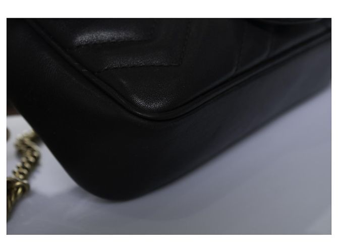 Gucci, Borsa mini marmont in pelle nera Nero - vista 9