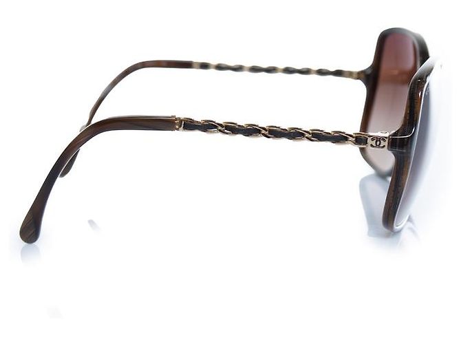Chanel, gafas de sol cuadradas marrones con cadena Castaño - vista 4