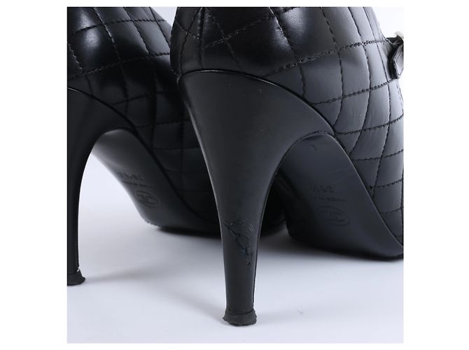 Timeless Décolleté Chanel Coco Mark Matelassé 36.5C G30981 Nero - vista 10