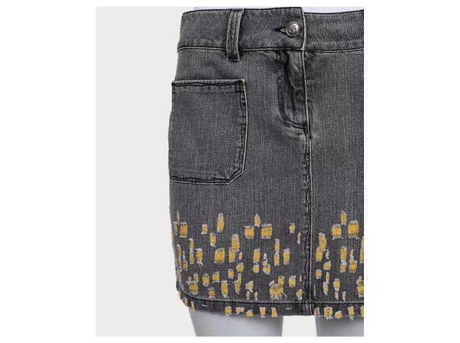 Timeless Chanel Minirock aus grauem Distressed-Denim - FR 36 gebraucht - Ansicht 4