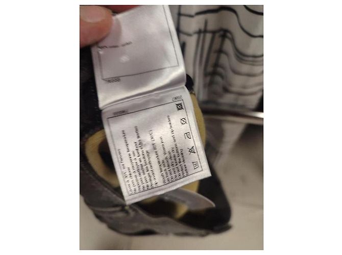 Timeless Chanel Minirock aus grauem Distressed-Denim - FR 36 gebraucht - Ansicht 7