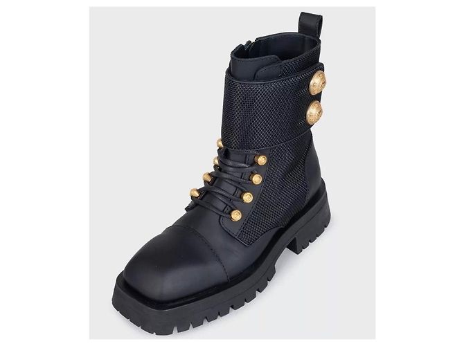 Balmain Leather Ankle Boots with Gold-Tone Buttons Sz.38 pre-owned - view 3