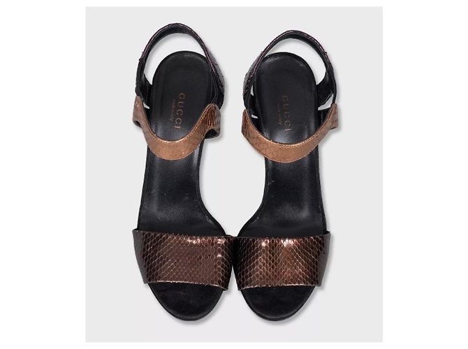 Sandali Gucci in pelle testurizzata Sz.38 usati - vista 2