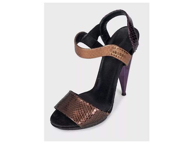 Sandali Gucci in pelle testurizzata Sz.38 usati - vista 3