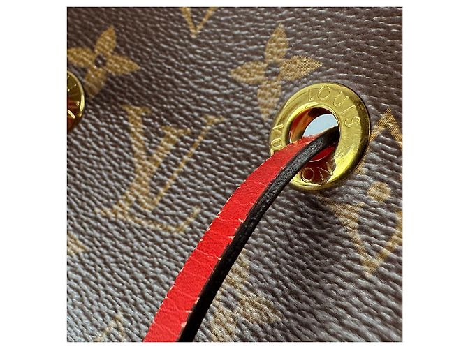 Néonoé Borsa a tracolla Louis Vuitton Monogram NeoNoe Rosso Monogramma - vista 11