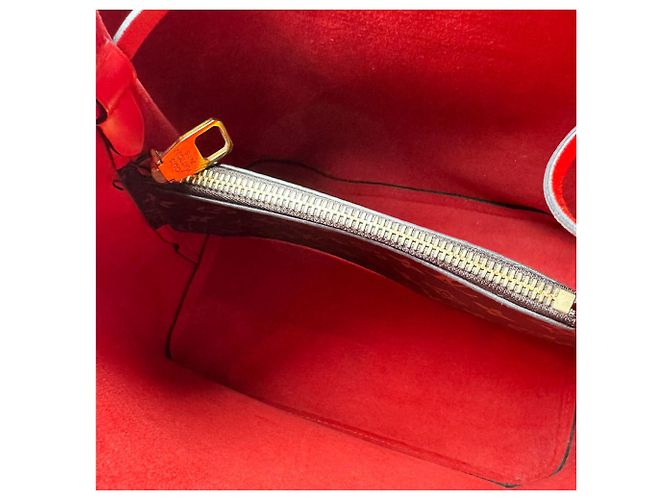 Néonoé Borsa a tracolla Louis Vuitton Monogram NeoNoe Rosso Monogramma - vista 5