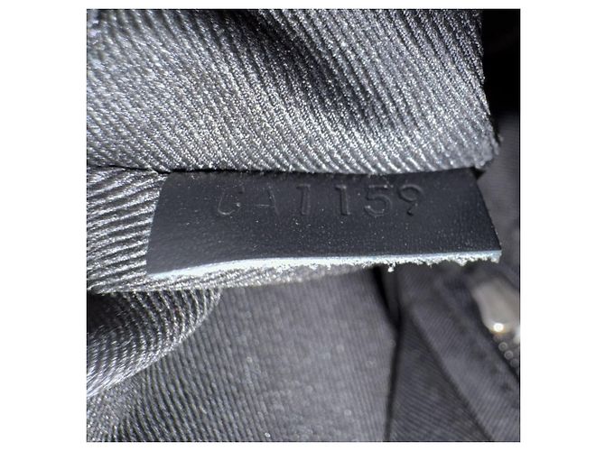 Borsa a tracolla Louis Vuitton Danube Messenger Nero - vista 13