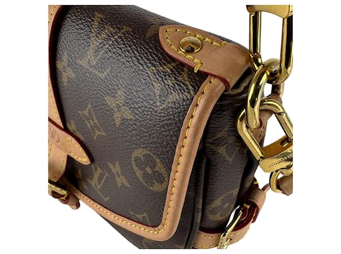 Saumur Borsa a tracolla Louis Vuitton Monogram Marrone Monogramma - vista 6