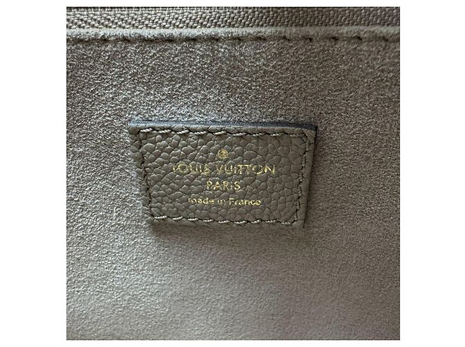Borsa Louis Vuitton Monogram Empreinte OnTheGo PM Grigio - vista 11
