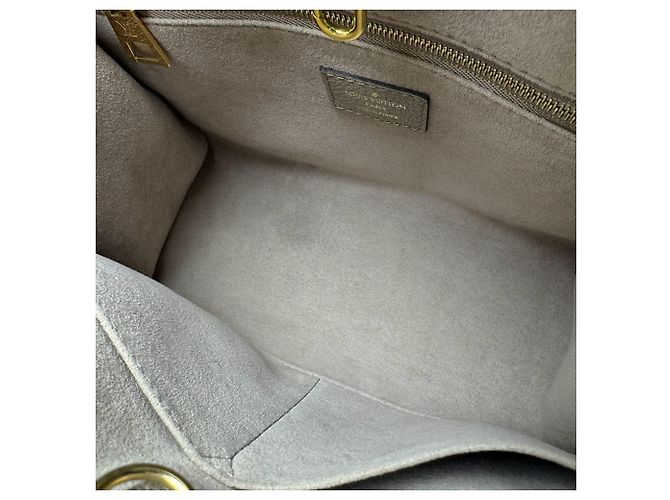 Borsa Louis Vuitton Monogram Empreinte OnTheGo PM Grigio - vista 5