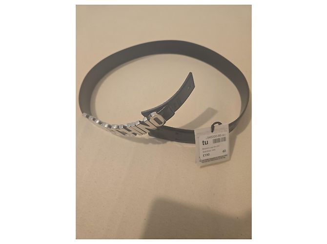 Moschino Gürtel aus schwarzem Leder mit silbernem Logo - Ansicht 2
