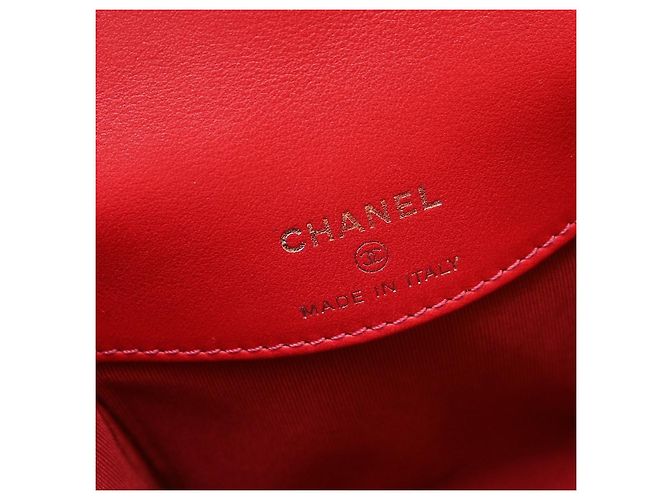 Chanel So Black Trendy CC Clutch com corrente em pele de cordeiro acolchoada Small Vermelho - vista 4