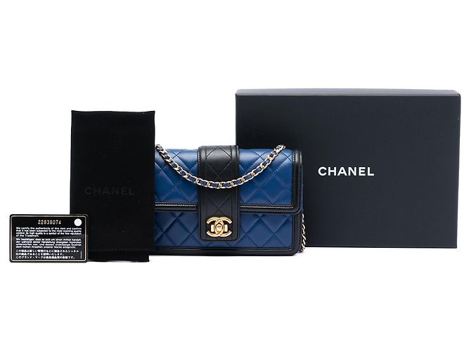 Borsa Crossbody Chanel Bicolor Quilted Lambskin Elegant CC Flap Wallet on Chain Blu - vista 7