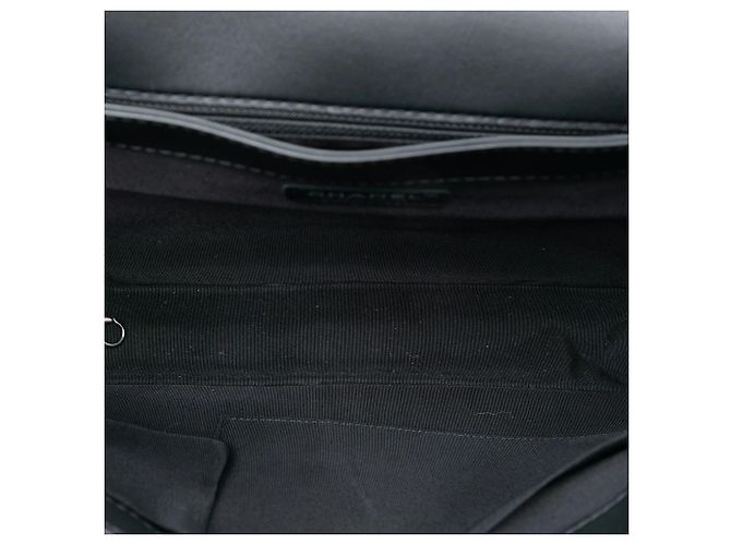 Borsa a tracolla Chanel Boy Reverso Flap Extra Large in vernice nera Nero - vista 4
