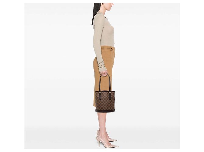 Bucket Borsa a secchiello Louis Vuitton Damier Ebene Marais Marrone - vista 7