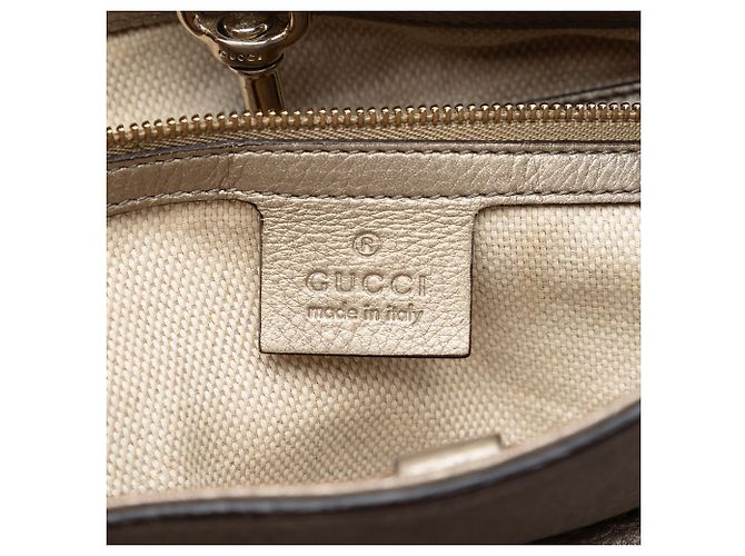 Borsa Tote Soho Gucci Medium in pelle di vitello metallizzata oro con catena D'oro - vista 5