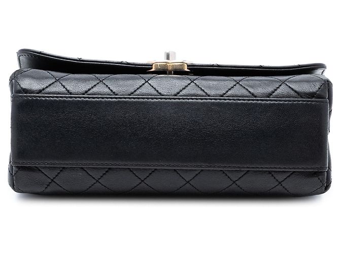 Borsa a patta Chanel Medium Quilted Lambskin La Parisienne Nera Nero - vista 3