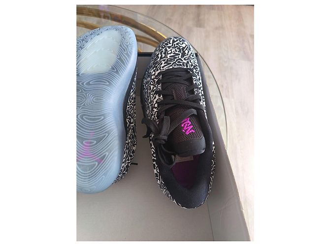Autre Marque Sapatilhas Jordan Zion 4 Preto Branco Roxo - vista 5