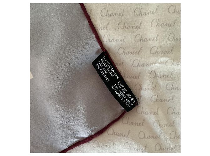 Foulard vintage Chanel in seta - stampa catena e gioielli Gripoix - etichetta Rosso Blu Beige D'oro Grigio Bordò - vista 15