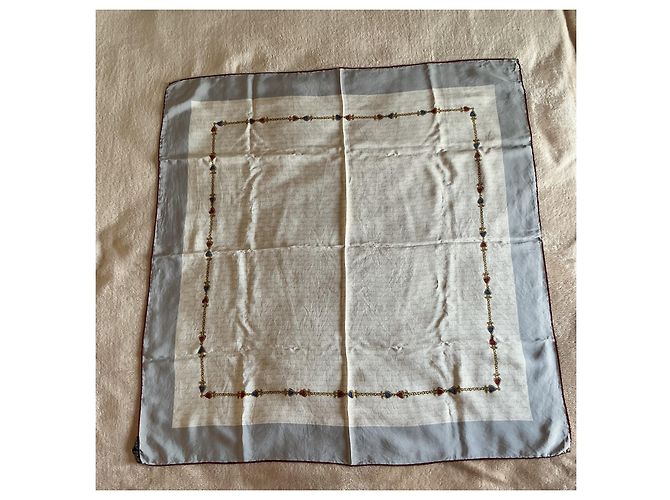 Foulard vintage Chanel in seta - stampa catena e gioielli Gripoix - etichetta Rosso Blu Beige D'oro Grigio Bordò - vista 2