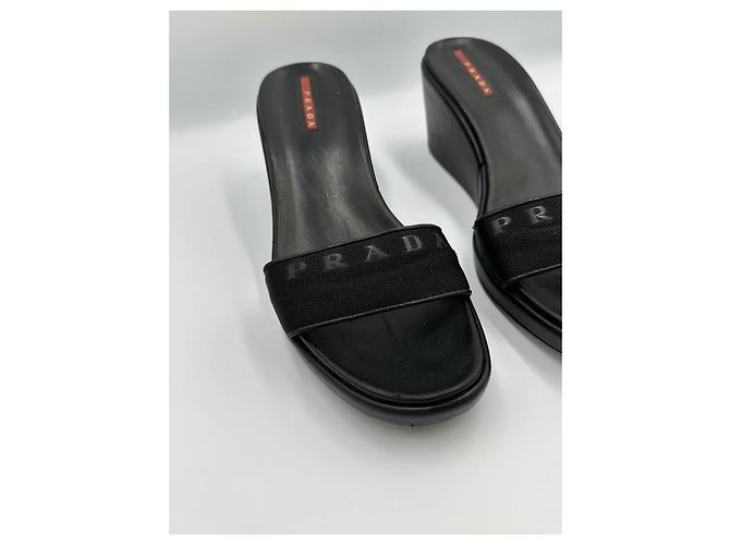 Mules con zeppa Prada eleganti realizzate in pelle liscia nera Nero - vista 10