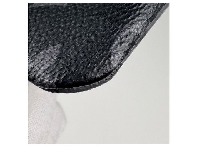 Louis Vuitton Pochette Clé Wallet/Coin Case Black - view 3