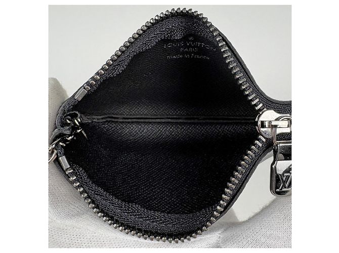 Louis Vuitton Pochette Clé Wallet/Coin Case Black - view 5
