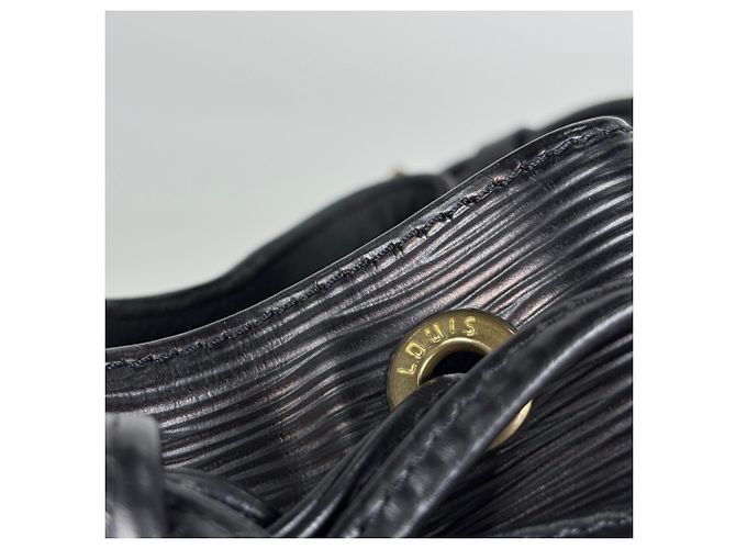 Noe Borsa a tracolla Louis Vuitton Petit Noé Nero - vista 4