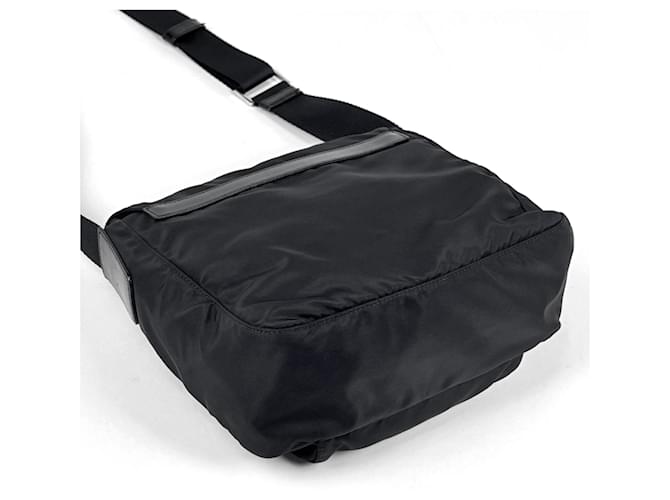 Borsa a tracolla Prada in nylon nero e pelle - vista 2
