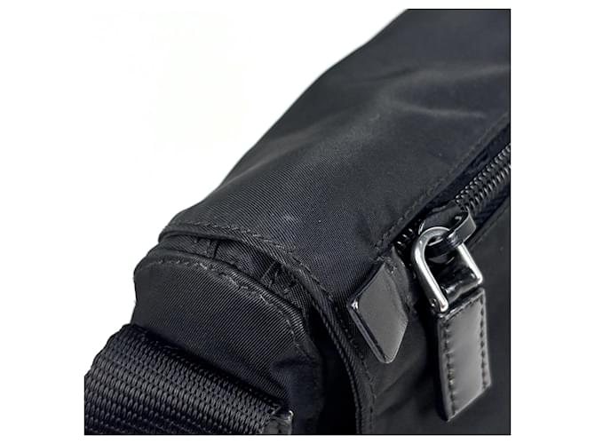 Borsa a tracolla Prada in nylon nero e pelle - vista 4