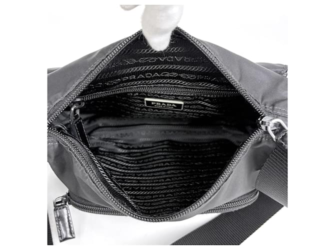 Borsa a tracolla Prada in nylon nero e pelle - vista 8