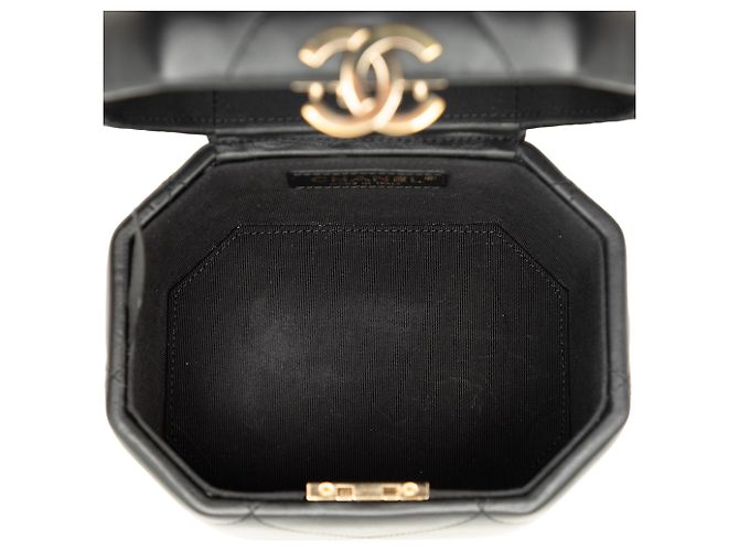 Custodia Vendome Chanel in pelle d'agnello matelassé nera Nero - vista 4