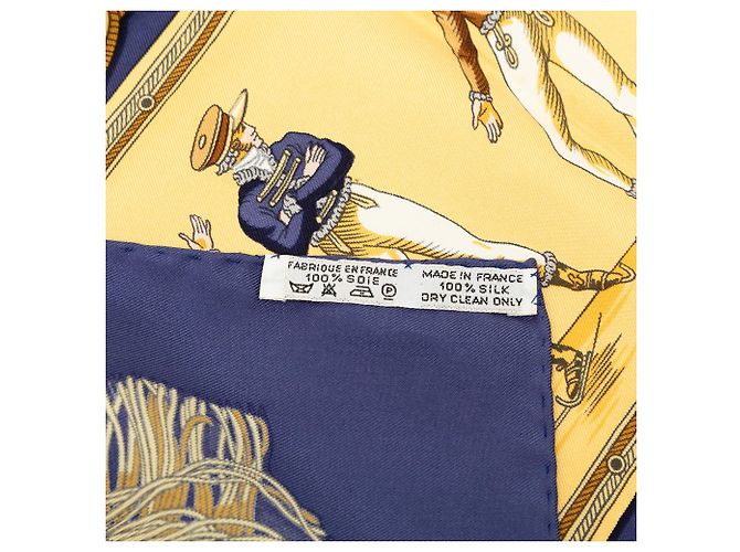 Foulard in seta Hermès Beige Les Plaisirs du Froid 90 - vista 3