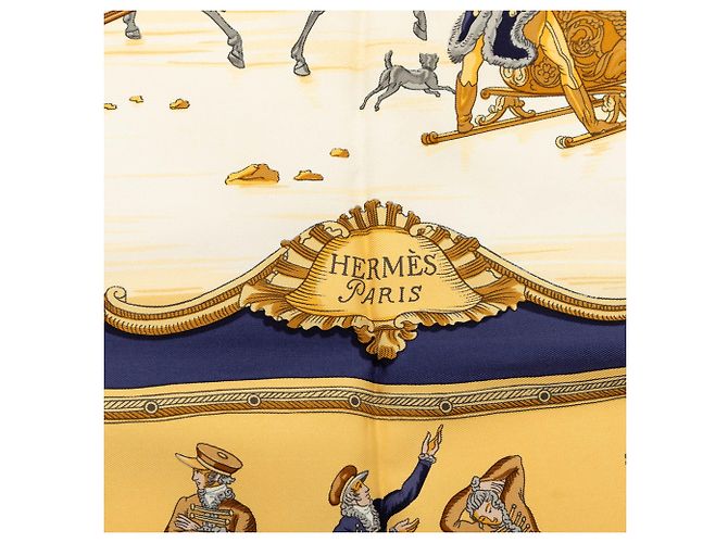 Foulard in seta Hermès Beige Les Plaisirs du Froid 90 - vista 6