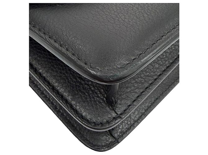 Salvatore Ferragamo Bolsa Tiracolo Ferragamo Gancini Joanne em couro preto - vista 9