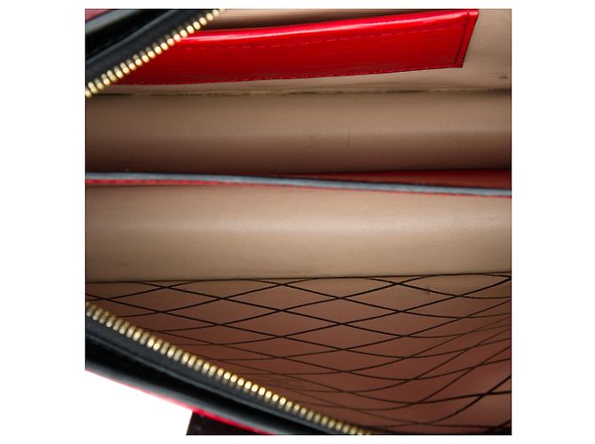 Clutch Trunk Louis Vuitton in pelle Epi rossa Rosso - vista 4