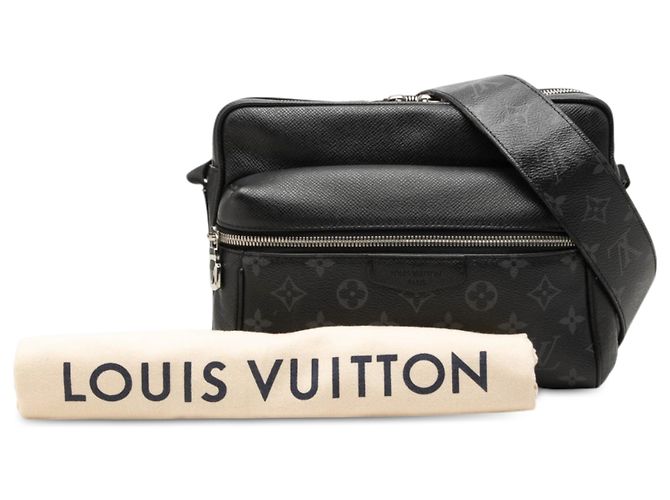 Louis Vuitton Black Monogram Taigarama Outdoor Messenger Nero - vista 7