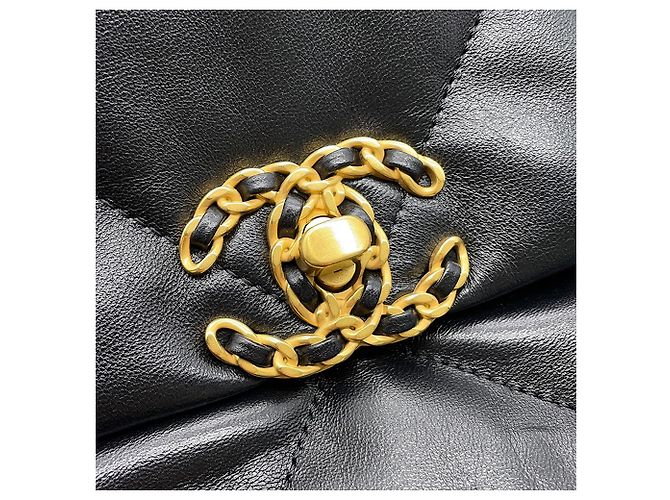 Chanel 19 Flap Medium in nappa nera Nero - vista 7