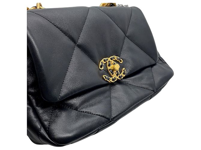 Chanel 19 Flap Medium in nappa nera Nero - vista 9