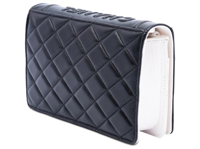 Carteira Book Wallet On Chain Chanel em pele de cordeiro acolchoada preta Preto - vista 2