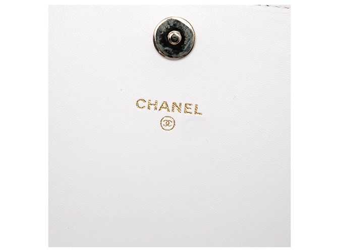 Carteira Book Wallet On Chain Chanel em pele de cordeiro acolchoada preta Preto - vista 5